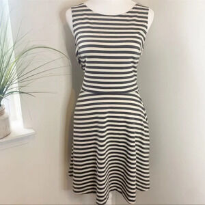 American Eagle 🦅 Outfitters vintage dress open back Size 8